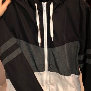 Jacket/Windbreaker